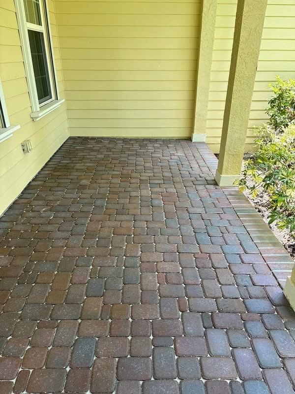 Covered lanai pavers after sealing